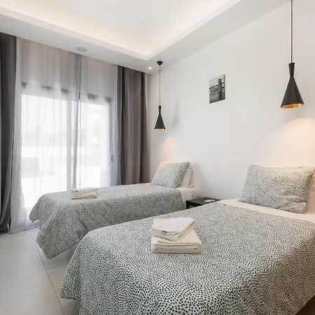 Correeira Luxury Residence T2 I - Albufeira, Pools, Wifi, Bbq, Beach Lägenhet