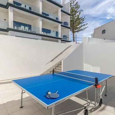 Correeira Luxury Residence T2 I - Albufeira, Pools, Wifi, Bbq, Beach * Albufeira